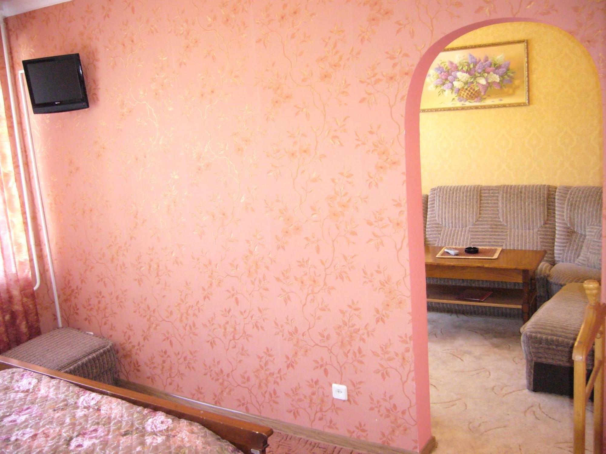 Hotel Profspilkovyi Луцьк Екстер'єр фото