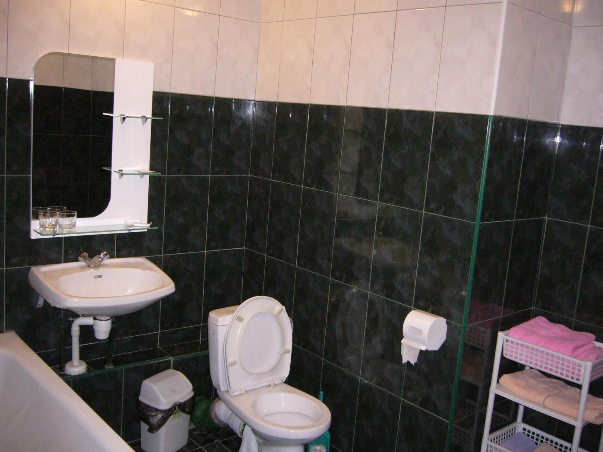 Hotel Profspilkovyi Луцьк Екстер'єр фото